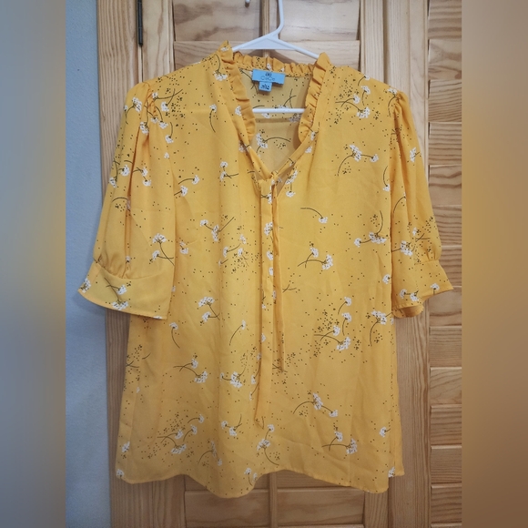 CeCe Mustard Floral Blouse - Picture 1 of 4